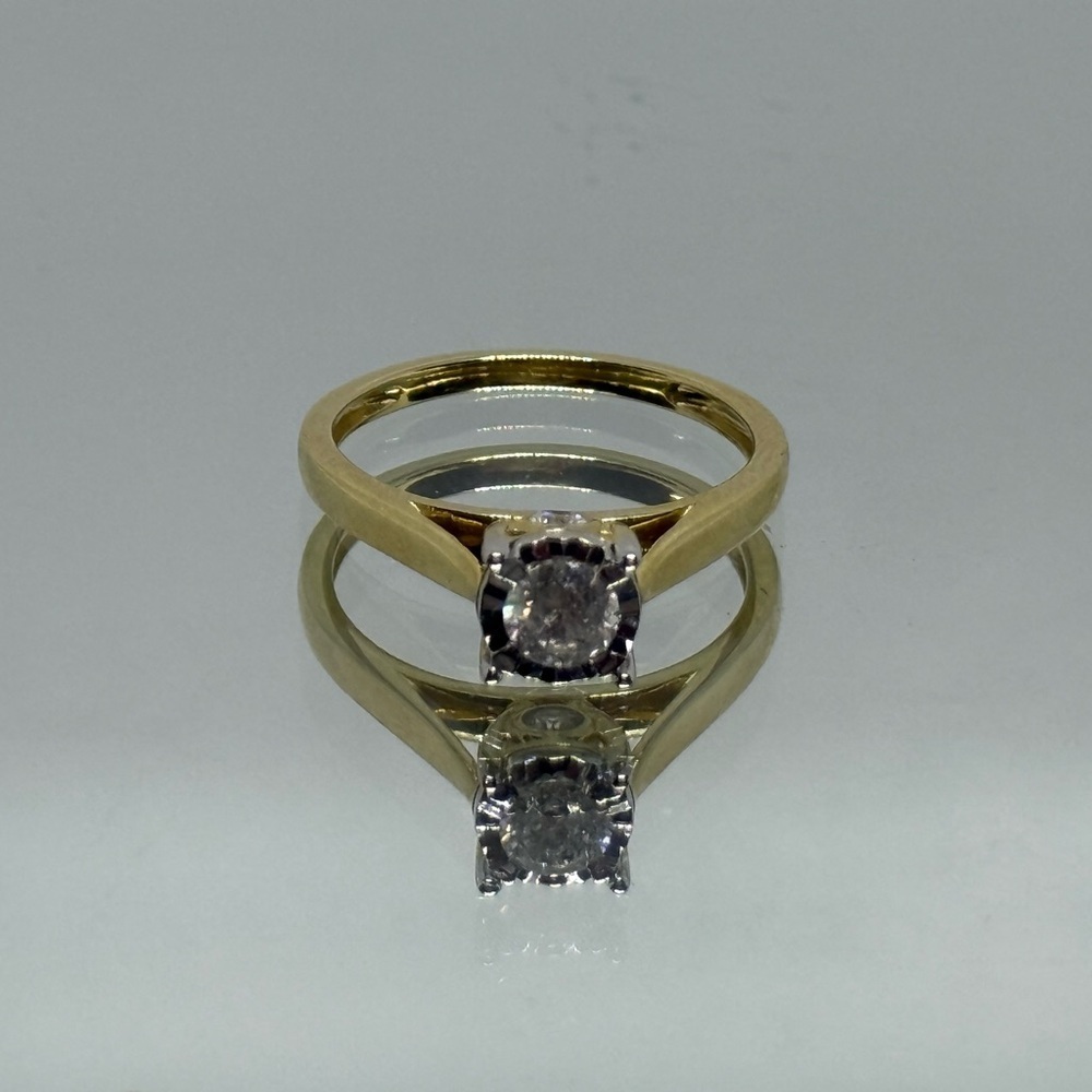 10k Yellow Gold & 1/2 CT Diamond Solitaire engagement Ring Weight 2.58g - Picture 1 of 3